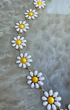Load image into Gallery viewer, Wildflower Daisy Necklace