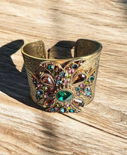 Load image into Gallery viewer, Warrior Flow Golden Bracelet