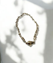 Load image into Gallery viewer, Golden Orbit Link Chain Necklace
