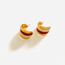 Load image into Gallery viewer, Vintage earrings