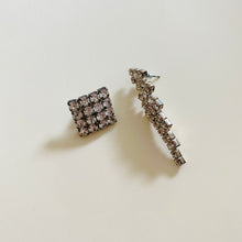 Load image into Gallery viewer, Assymetrical Vintage Earrings