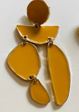 Load image into Gallery viewer, undefined drop earrings