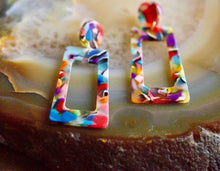 Load image into Gallery viewer, Geometric Minimalist Earrings