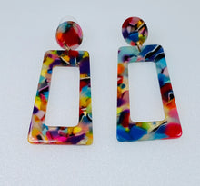 Load image into Gallery viewer, Geometric Minimalist Earrings