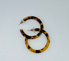 Load image into Gallery viewer, Exotic Leopard Earrings