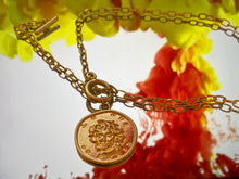 Load image into Gallery viewer, Vintage Golden Necklace