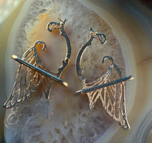 Load image into Gallery viewer, Vintage Gold Earrings