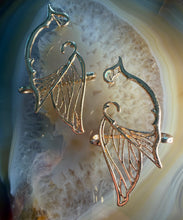Load image into Gallery viewer, Vintage Gold Earrings