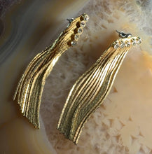 Load image into Gallery viewer, Vintage Gold Earrings