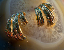 Load image into Gallery viewer, Gold Earrings