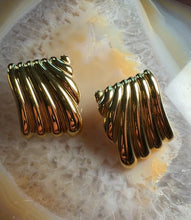 Load image into Gallery viewer, Golden and Silver Earrings