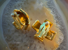 Load image into Gallery viewer, Vintage Gold Earrings