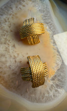 Load image into Gallery viewer, Vintage Gold Earrings