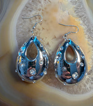 Load image into Gallery viewer, Vintage Silver Earrings