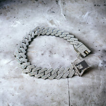 Load image into Gallery viewer, Truly Stunning Link Silver Bracelet