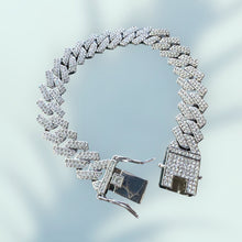 Load image into Gallery viewer, Truly Stunning Link Silver Bracelet
