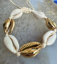 Load image into Gallery viewer, Shell Bracelet