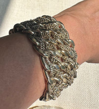 Load image into Gallery viewer, Luxurious Golden Multi-Chain Toggle Bracelet