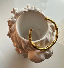 Load image into Gallery viewer, Golden minimalist bracelet