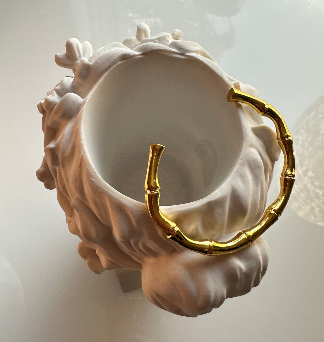 Golden minimalist bracelet