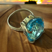 Load image into Gallery viewer, Aquamarine Ring Oval Cut