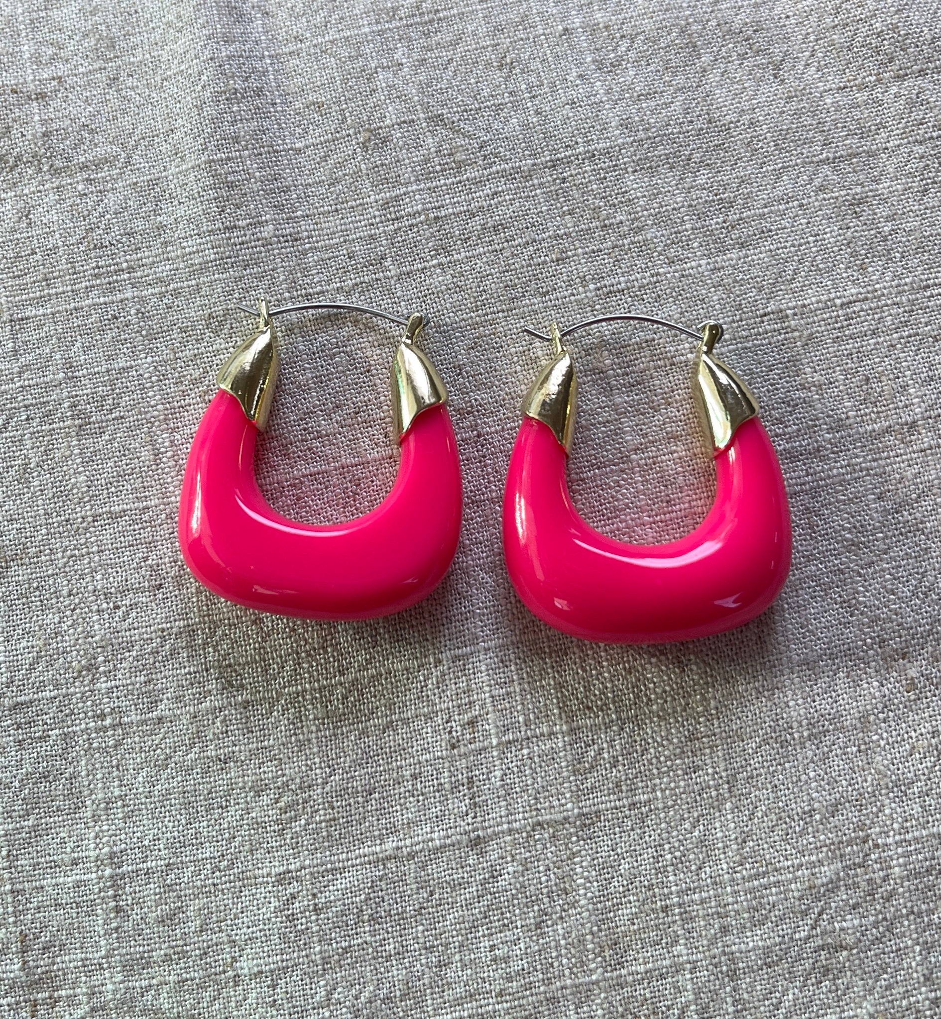 Pink Enamel Monochromatic Look