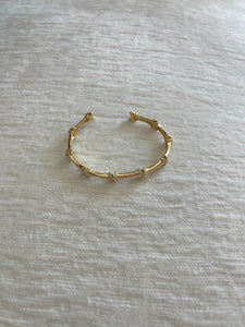 Golden minimalist bracelet