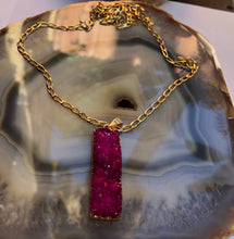 Load image into Gallery viewer, Druzy Pink Necklace